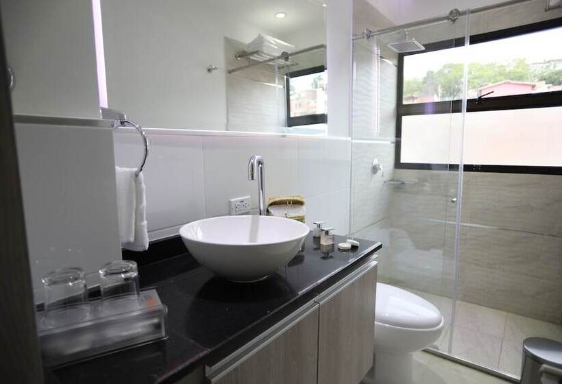 高级大房间, On Apartasuites