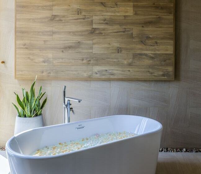 Deluxe Suite Sea View, Fusion Suites Vung Tau