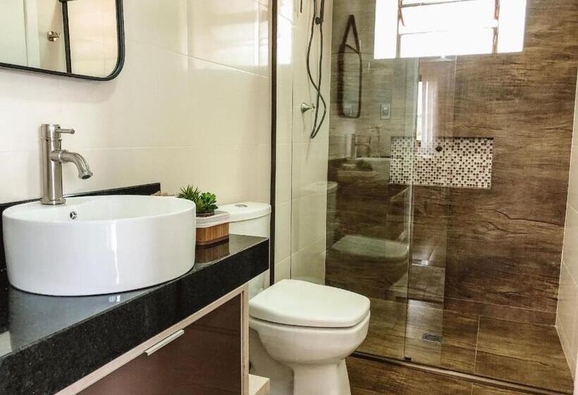 スタンダードバンガロー, Hope Valley Adventure