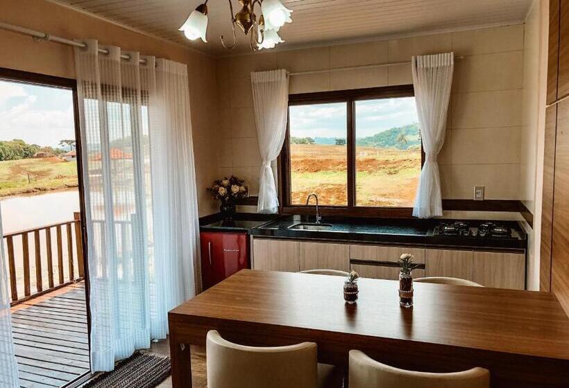 スタンダードバンガロー, Hope Valley Adventure