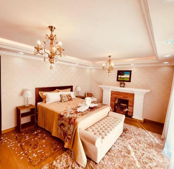 家族用バンガロー, Hope Valley Adventure