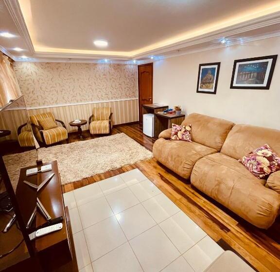 家族用バンガロー, Hope Valley Adventure