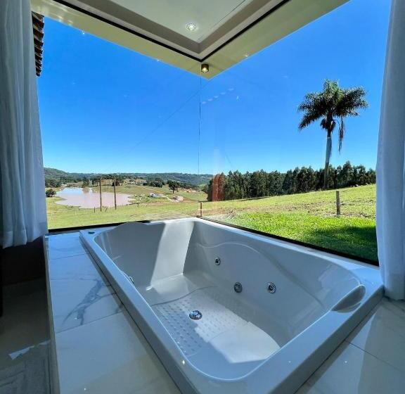 シャレー・スペリアー1寝室, Hope Valley Adventure