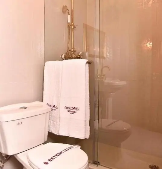 Habitación Triple Deluxe, Casa Ruth