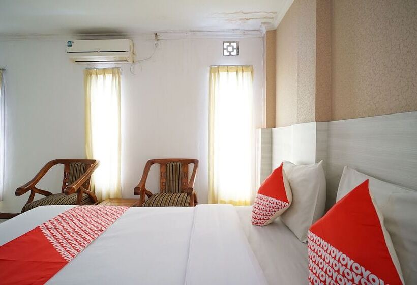 اتاق لوکس, Collection O 2885 Hemra