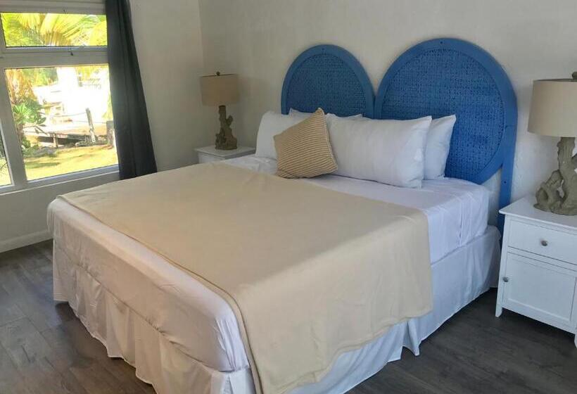 Family Junior Suite, The Sunset Cove And Rainbow Room