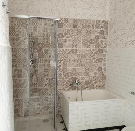 جناح مزوَّد بشرفة, B&b Da Persio