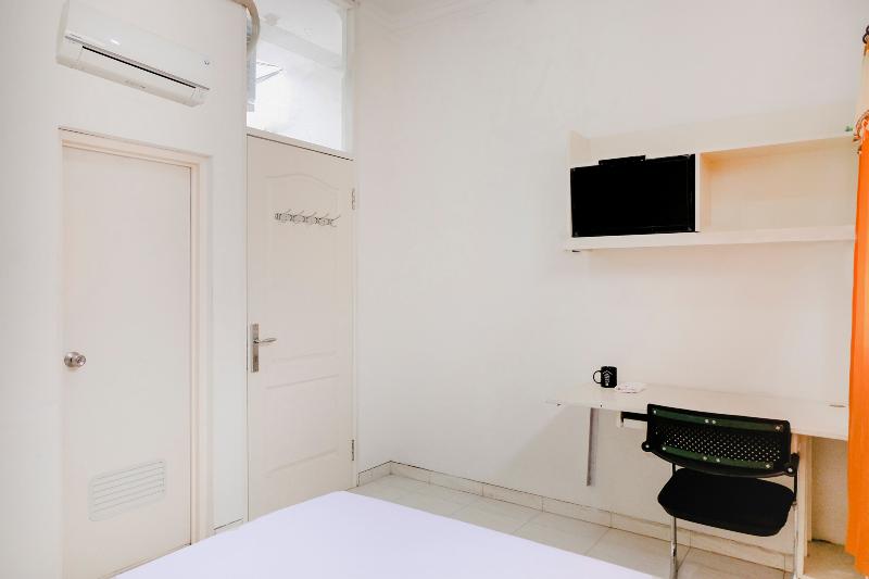 Quarto Estandar, Oyo 2760 Kost Simpang Borobudur 47