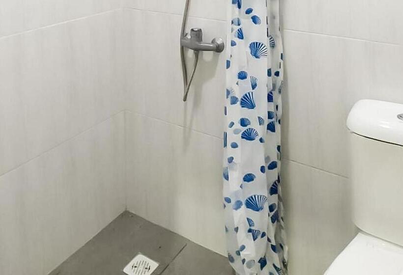 标准间, Reddoorz At Karangploso 2