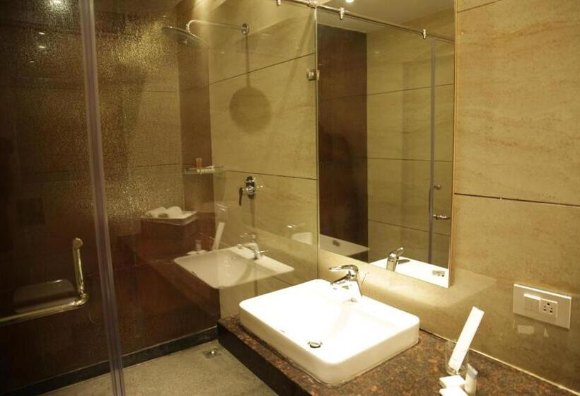 キングサイズベッドのスタンダードルーム, Robusta Inn