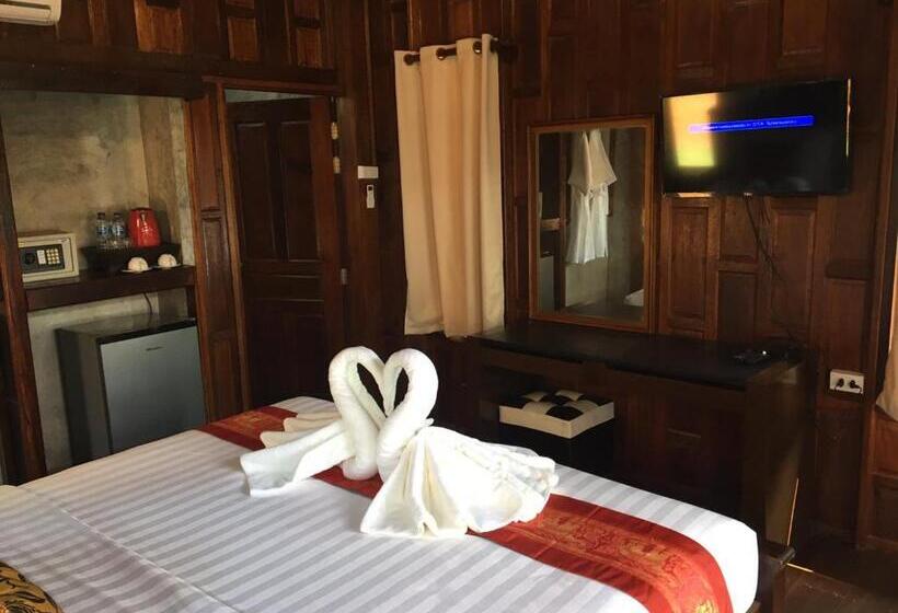 스탠다드 룸 호수 전망, Tara Beach Resort Udonthani