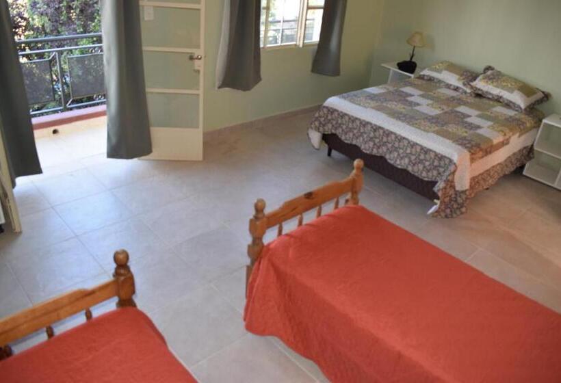 חדר לארבעה סטנדרטי עם מרפסת, Camino A Termas