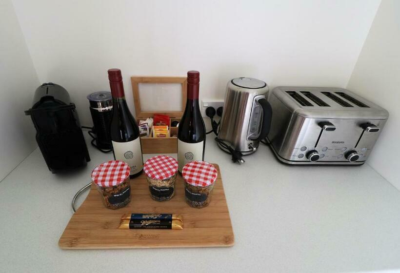 اتاق لوکس, Le Grá Vineyard And Winery