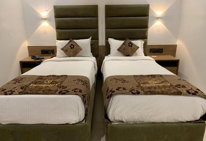 חדר דלוקס, Regency