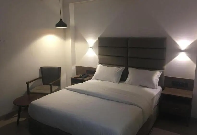 Deluxe-huone, Regency