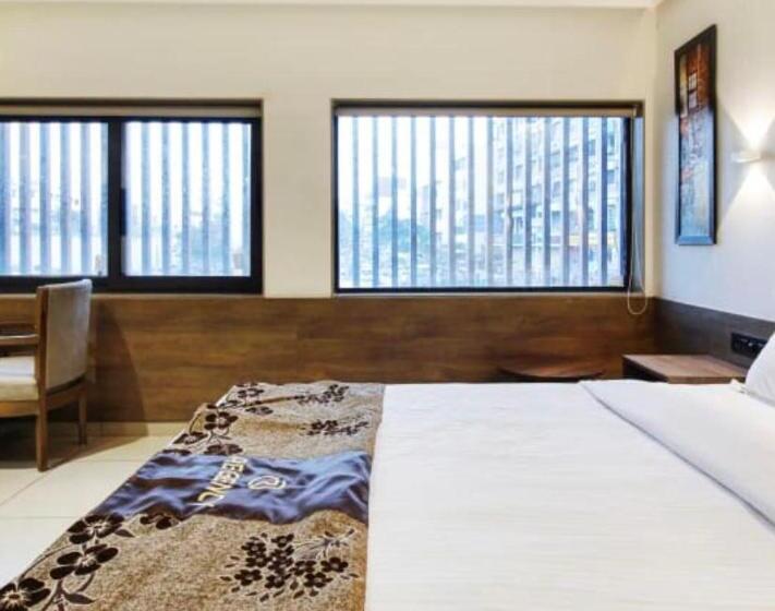 חדר סטנדרט, Regency