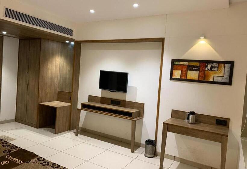 חדר סטנדרט, Regency