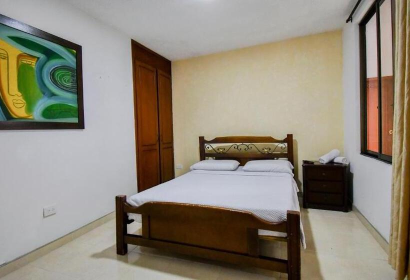 スタンダードルーム, Toledo Plaza