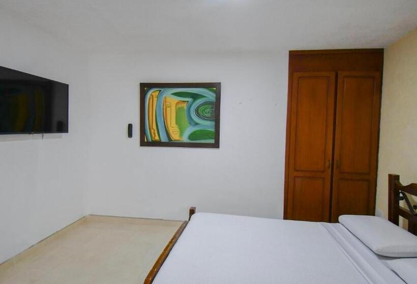 スタンダードルーム, Toledo Plaza