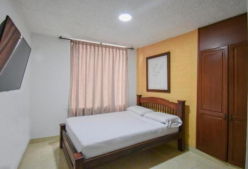 スタンダードルーム, Toledo Plaza