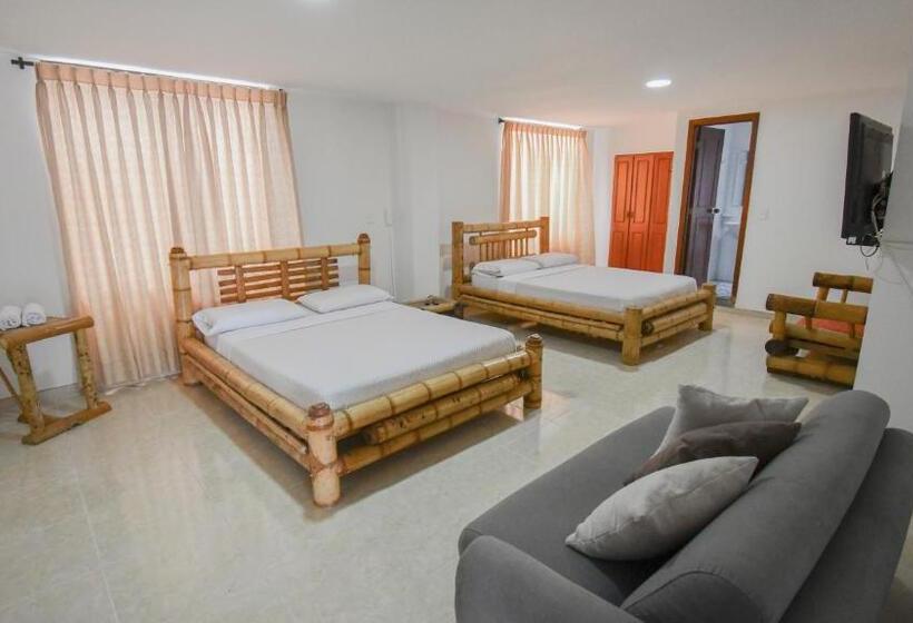 スタンダード4人部屋, Toledo Plaza