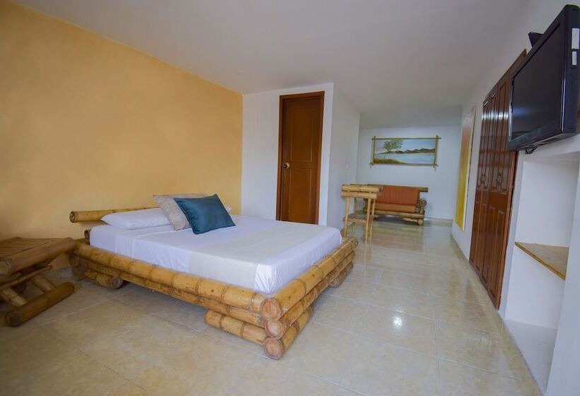 スタンダードルーム, Toledo Plaza