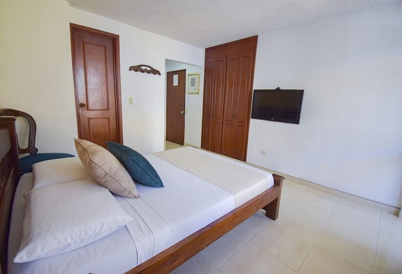 スタンダードルーム, Toledo Plaza