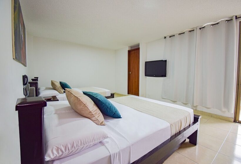 スタンダード4人部屋, Toledo Plaza