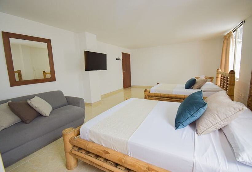 スタンダード4人部屋, Toledo Plaza