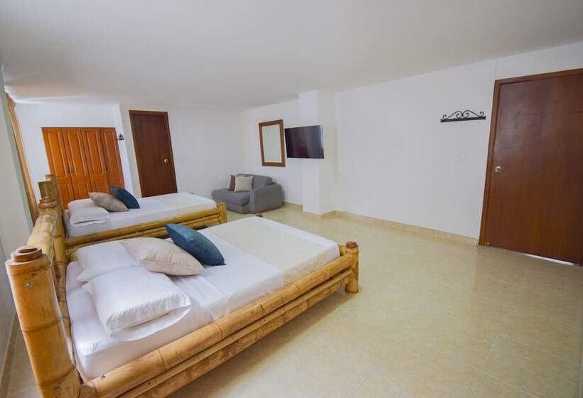 スタンダード4人部屋, Toledo Plaza