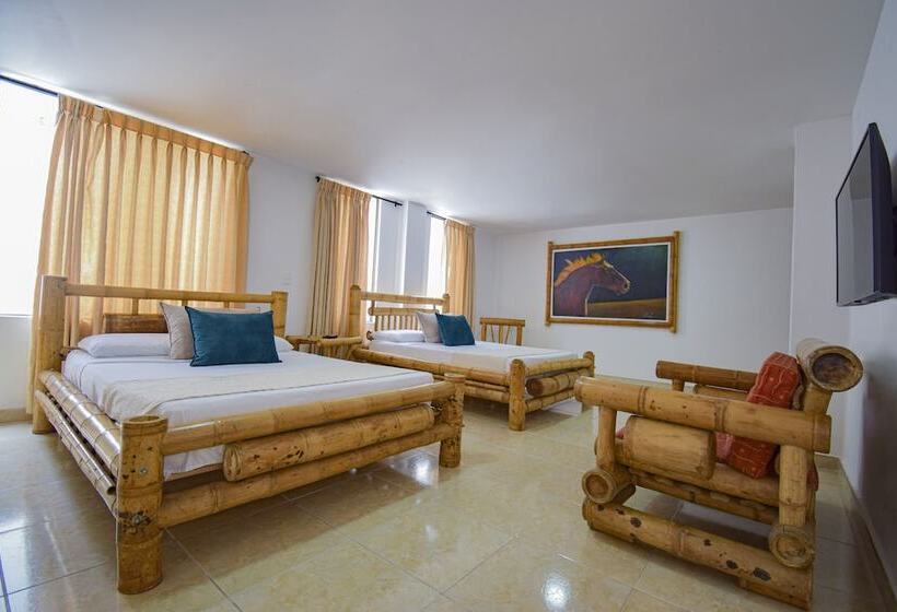 スタンダード4人部屋, Toledo Plaza