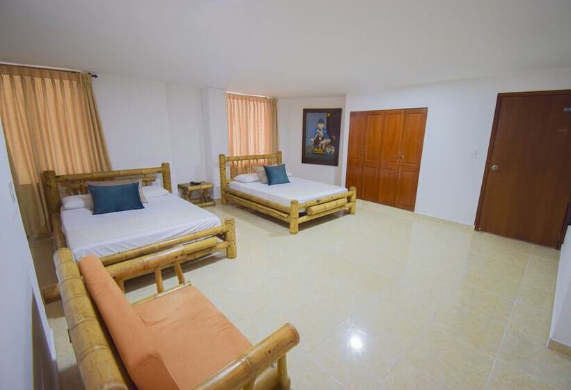 スタンダード4人部屋, Toledo Plaza