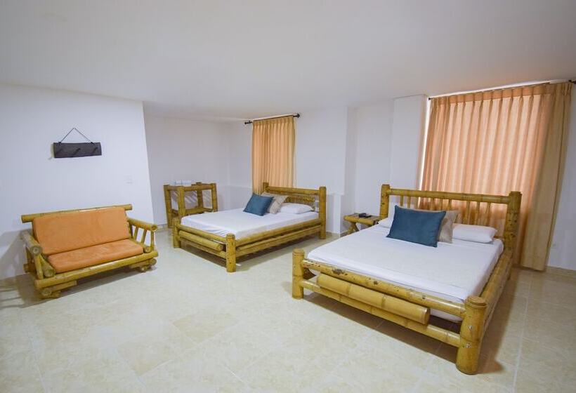 スタンダード4人部屋, Toledo Plaza