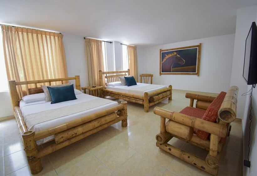 スタンダード4人部屋, Toledo Plaza