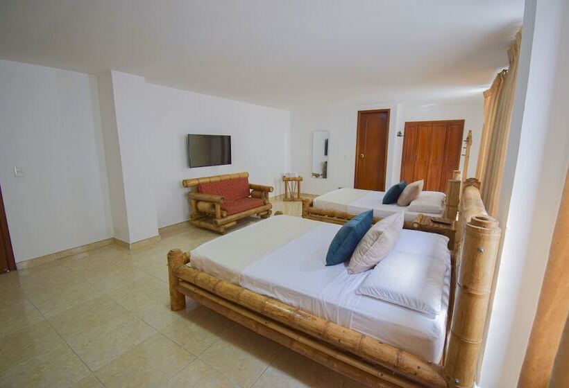 スタンダード4人部屋, Toledo Plaza