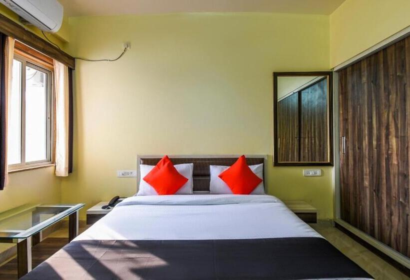 חדר קלאסי לשלושה, Collection O 64849 Dwarka Lodge