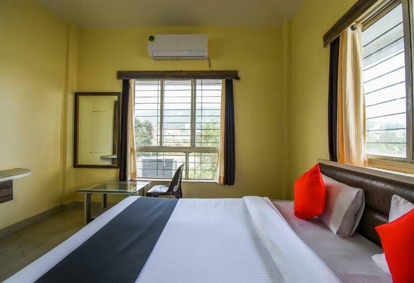 חדר קלאסי לשלושה, Collection O 64849 Dwarka Lodge