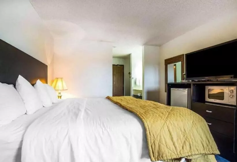 身障者適用キングサイズベッドルーム, Fairbridge Inn & Suites Sunnyside