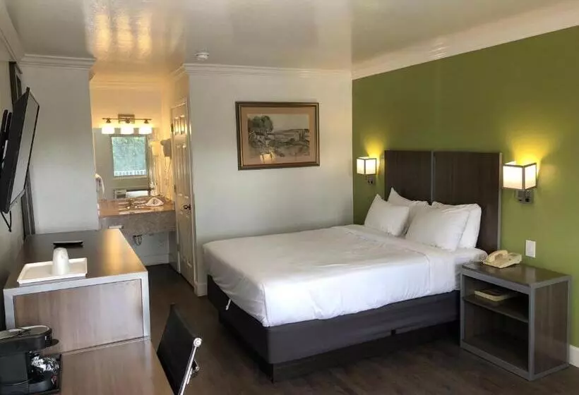 اتاق لوکس, Gilroy Inn