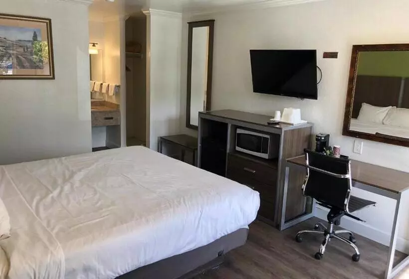 اتاق لوکس با تخت بزرگ, Gilroy Inn