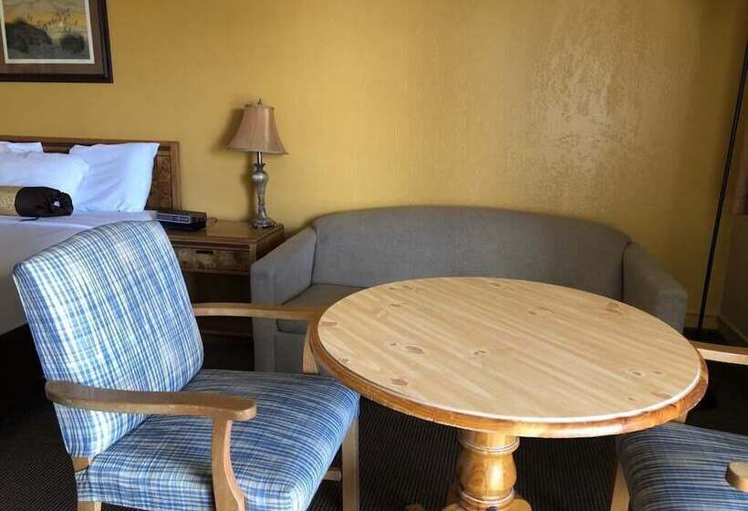 Номер Deluxe, Knights Inn   Baker City