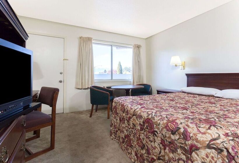 デラックスルーム, Knights Inn   Baker City