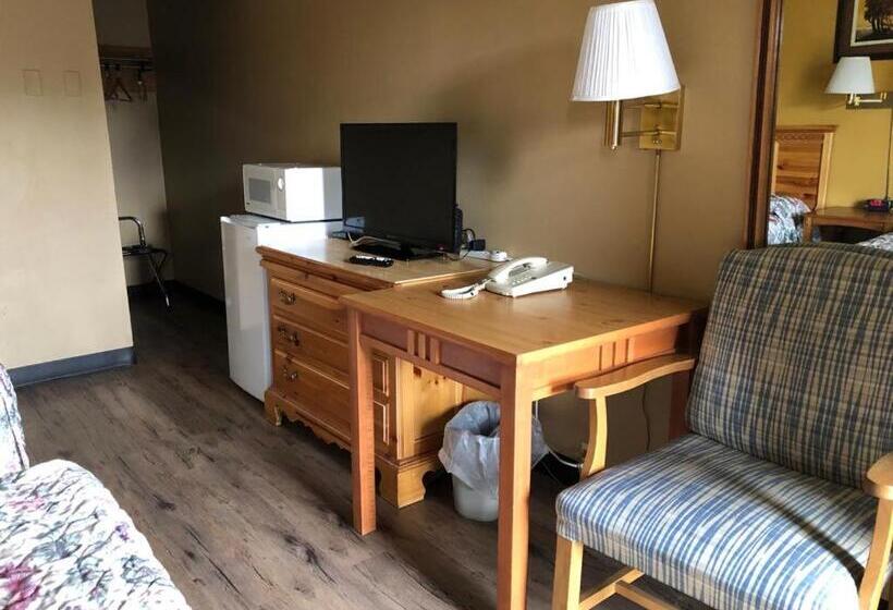 Номер Deluxe, Knights Inn   Baker City