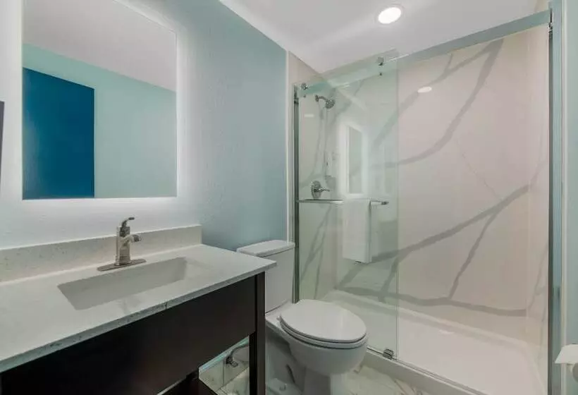 スイート, Red Roof Plus & Suites Virginia Beach   Seaside