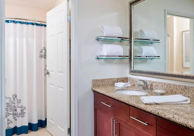 استودیو استاندارد با تخت کینگ, Residence Inn Appleton