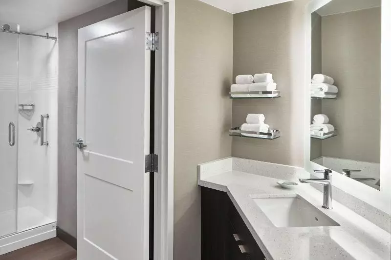 キングサイドベッドのスタンダードワンルーム, Residence Inn By Marriott Rochester West Greece