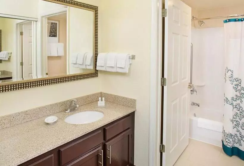 スタンダードスタジオ, Residence Inn Richmond Northwest