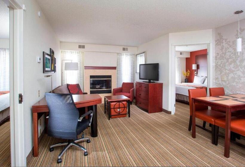带2个卧室的套房, Residence Inn Rockford