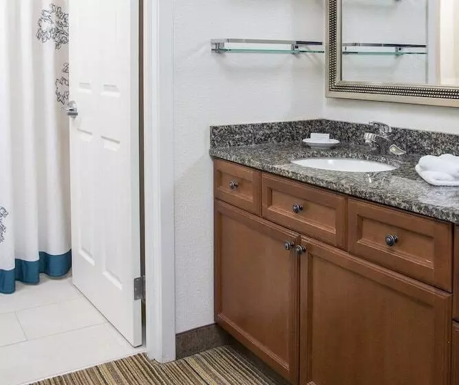 سوئیت 2 خوابه, Residence Inn Rockford