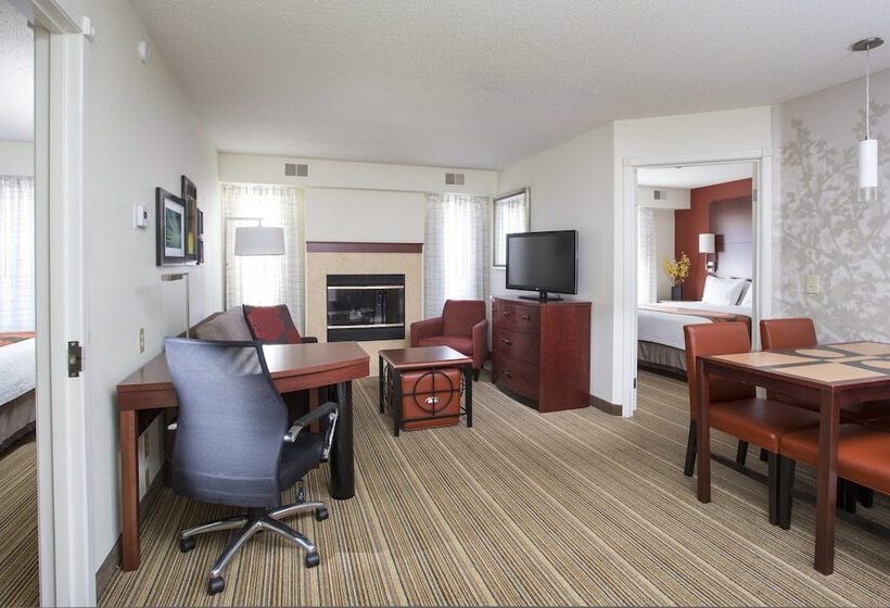 带2个卧室的套房, Residence Inn Rockford